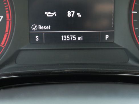 Used 2024 Chevrolet Trax RS w/ Driver Confidence Package FWD image 32