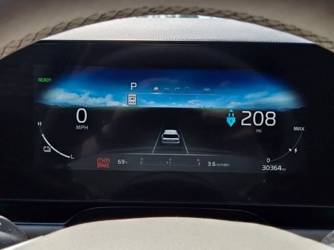 Used 2023 Kia Niro Wind w/ Wind Preserve Package FWD image 23