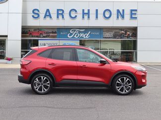 Used 2022 Ford Escape SE w/ SE Sport Appearance Package AWD/4WD video 2