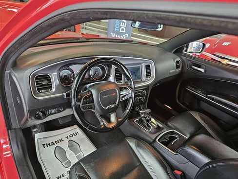 Used 2022 Dodge Charger SXT w/ Leather Interior Group image 11