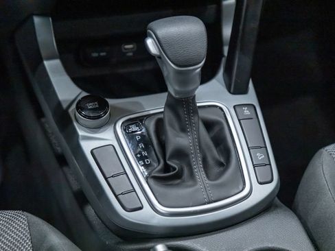 Used 2025 Kia Seltos LX AWD/4WD image 18