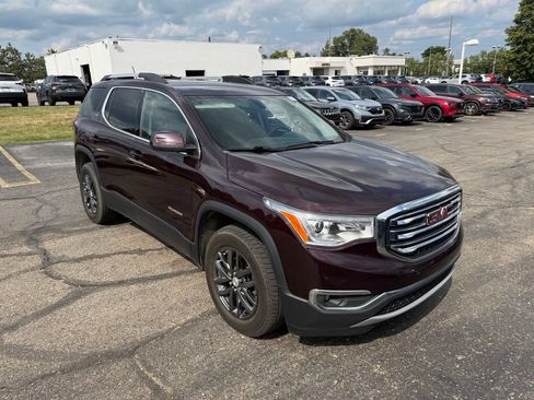 Used 2017 GMC Acadia SLT AWD/4WD image 4