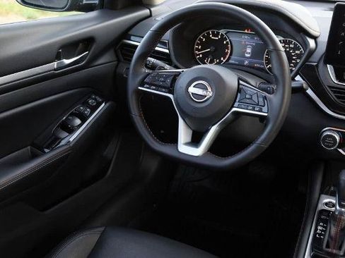 Certified 2025 Nissan Altima 2.5 SR w/ SR Premium Package FWD image 23