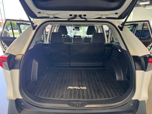 Used 2023 Toyota RAV4 LE AWD/4WD image 21