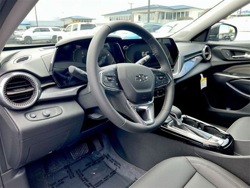 New 2025 Chevrolet Trax ACTIV w/ Driver Confidence Package image 10