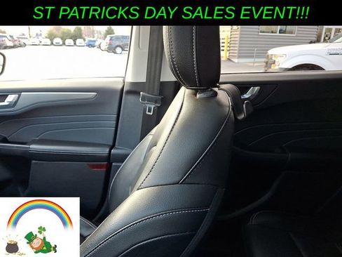 Certified 2022 Ford Escape Titanium w/ Class II Trailer Tow Package image 17