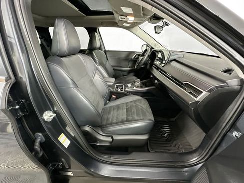 Used 2024 Mitsubishi Outlander SE image 29
