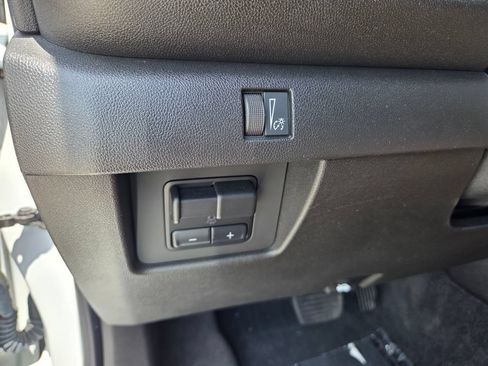 Used 2023 Chevrolet Colorado Trail Boss w/ Advanced Trailering Package AWD/4WD image 24