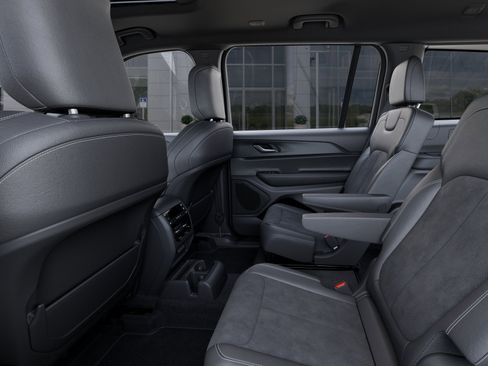 New 2025 Jeep Grand Cherokee L Altitude image 24