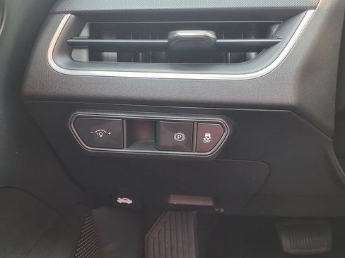 Used 2025 Kia K4 FWD image 29