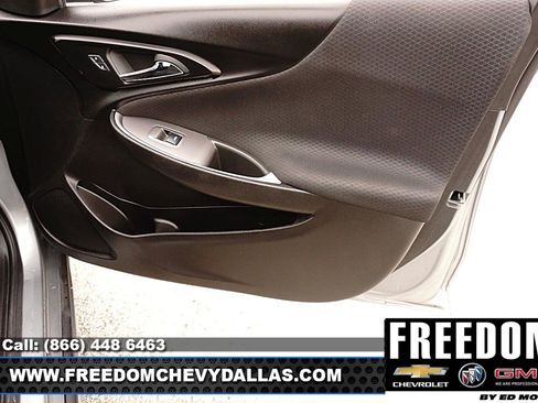 Used 2025 Chevrolet Malibu LT FWD image 34