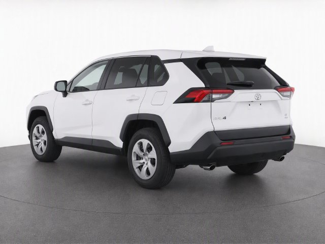 Used 2025 Toyota RAV4 LE AWD/4WD image 2