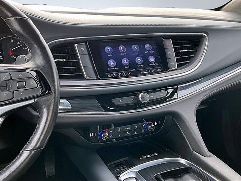 Used 2024 Buick Enclave Premium FWD image 6