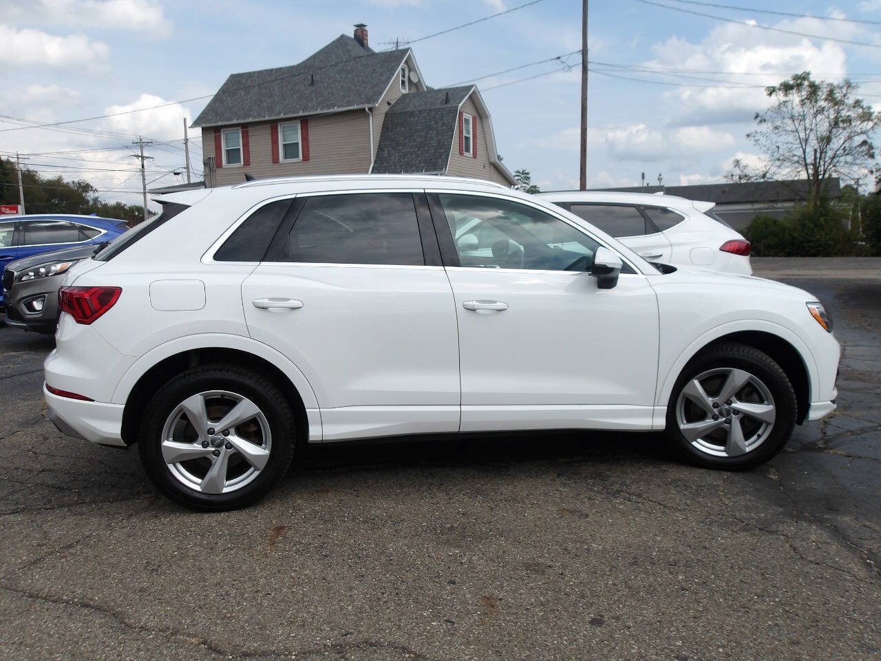 Used 2019 Audi Q3 2.0T Premium AWD/4WD image 4