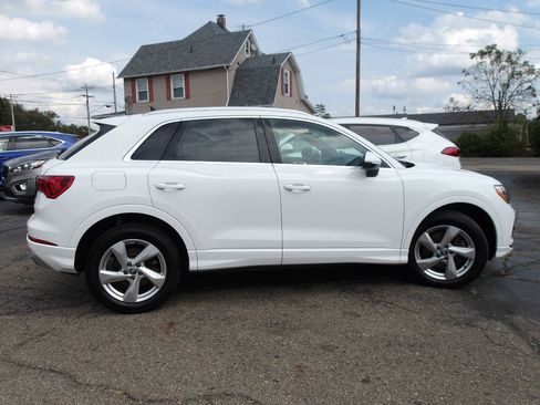 Used 2019 Audi Q3 2.0T Premium AWD/4WD image 4
