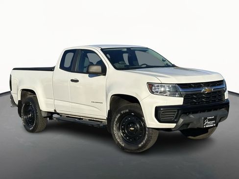 Used 2021 Chevrolet Colorado W/T image 2