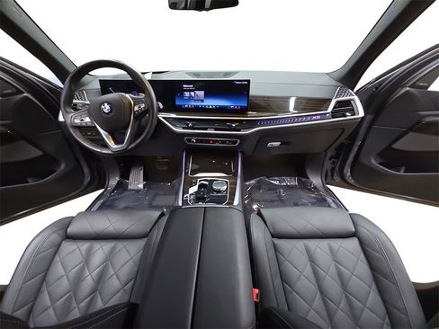 Used 2025 BMW X5 xDrive40i image 35