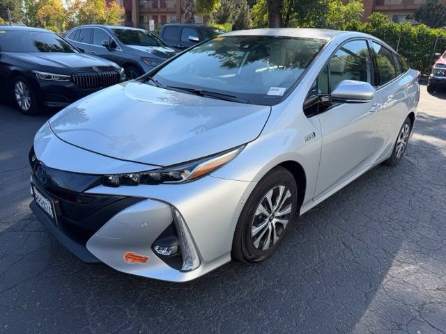 Used 2020 Toyota Prius Prime Limited FWD image 1