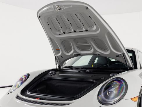 Used 2018 Porsche 911 GT3 RWD image 50