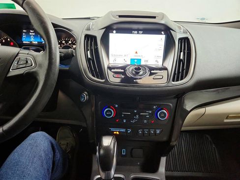Used 2018 Ford Escape Titanium AWD/4WD image 21