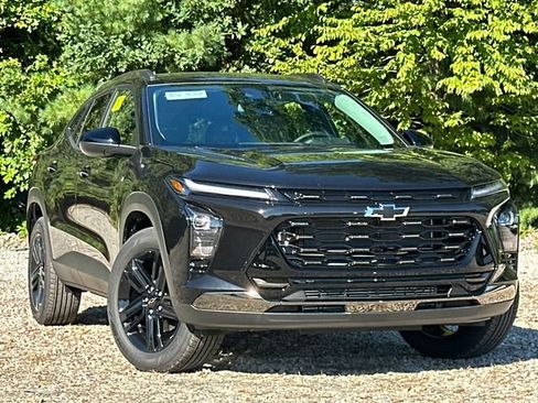New 2026 Chevrolet Trax ACTIV w/ Driver Confidence Package FWD image 2
