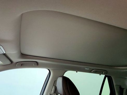 Used 2025 Honda Pilot Elite image 11