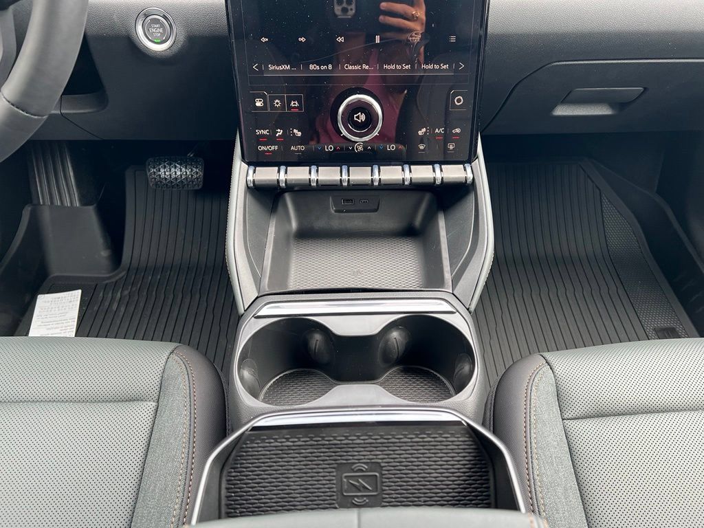 New 2027 GMC Terrain AT4 w/ LPO, Black Badging Package AWD/4WD image 19
