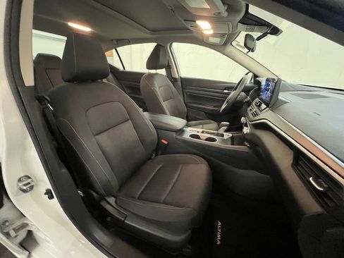 Used 2025 Nissan Altima 2.5 SV w/ SV Special Edition Package image 12