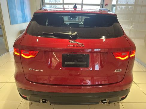 Used 2020 Jaguar F-PACE Premium image 17