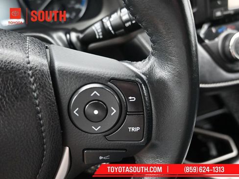 Used 2017 Toyota RAV4 Limited image 18