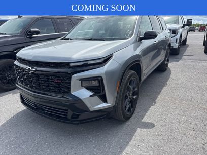 Used 2025 Chevrolet Traverse RS