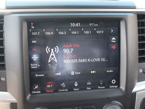 Used 2020 RAM 1500 Classic SLT w/ Luxury Group image 21