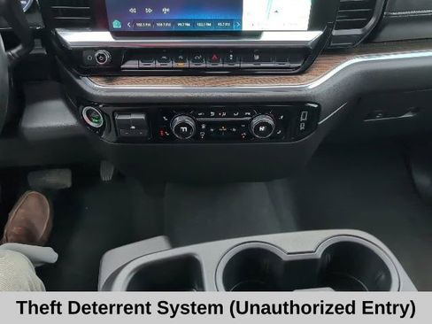 Used 2025 Chevrolet Silverado 1500 LT image 6