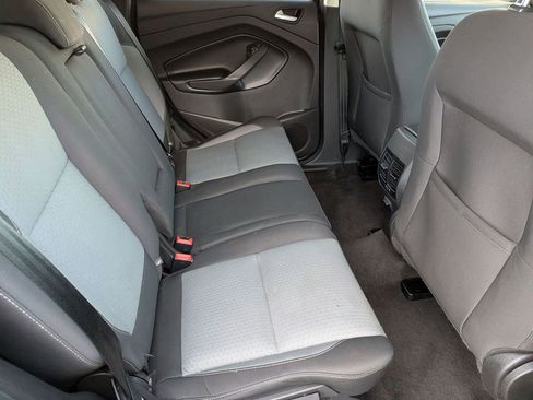 Used 2019 Ford Escape SE FWD image 34