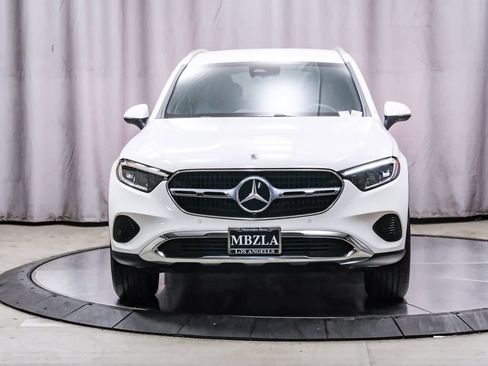 Certified 2025 Mercedes-Benz GLC 300 image 6