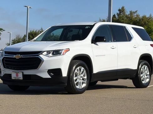 Used 2018 Chevrolet Traverse LS w/ LPO, Floor Liner Package FWD image 8