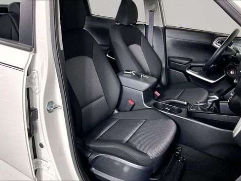 Certified 2024 Kia Soul LX FWD image 27