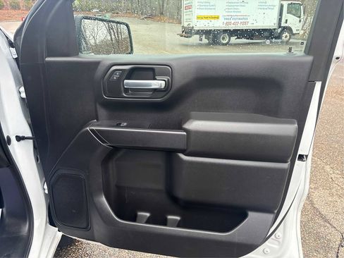 Certified 2022 Chevrolet Silverado 1500 Custom image 22