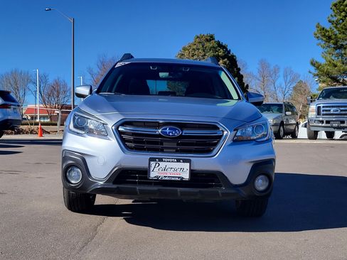 Used 2019 Subaru Outback 2.5i Premium image 2