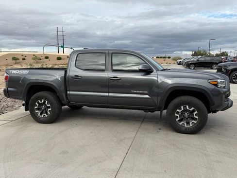 Used 2023 Toyota Tacoma TRD Off-Road w/ TRD Premium Off Road Package image 3