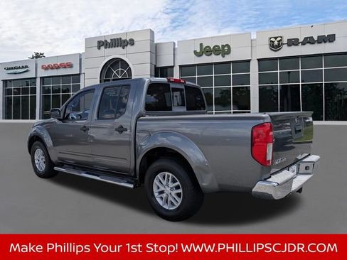 Used 2016 Nissan Frontier SV RWD image 5