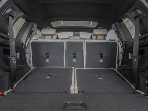 Certified 2026 Mercedes-Benz GLB 250 4MATIC image 34