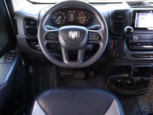 Used 2024 RAM ProMaster 2500 w/ Convenience Group image 10