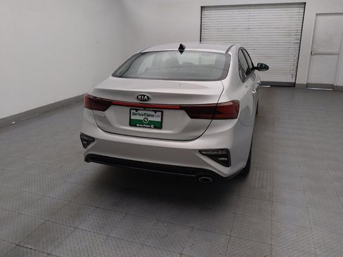 Used 2020 Kia Forte LXS FWD image 7