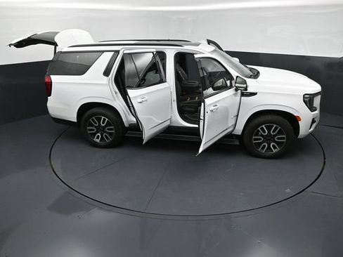 Used 2021 GMC Yukon AT4 w/ AT4 Premium Plus Package AWD/4WD image 27