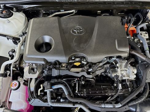 Used 2025 Toyota Camry LE w/ Convenience Package image 39