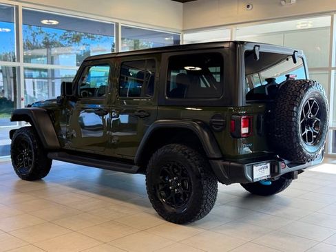 Used 2024 Jeep Wrangler Unlimited AWD/4WD image 14