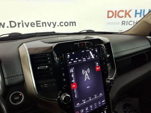 Used 2019 RAM 1500 Laramie AWD/4WD image 23