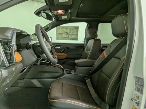 New 2026 GMC Canyon AT4 w/ Technology Plus Package AWD/4WD image 14