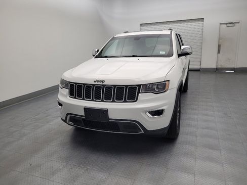 Used 2017 Jeep Grand Cherokee Limited AWD/4WD image 15